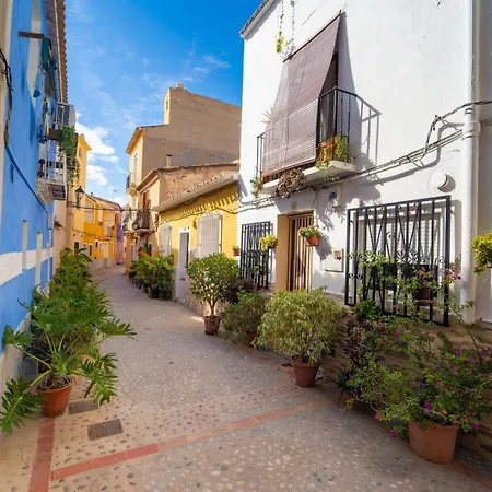 Quaint Vintage House Near The In *